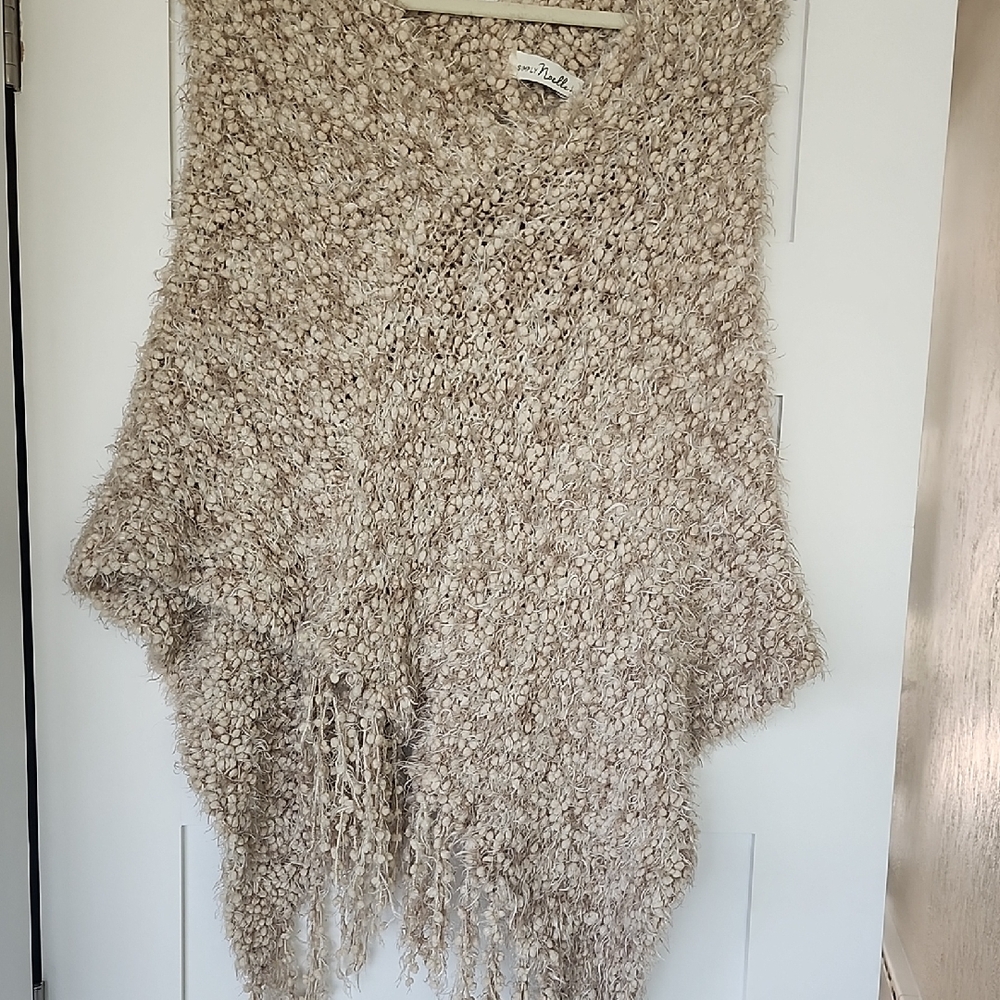 Simply Noelle Textured Knit Poncho